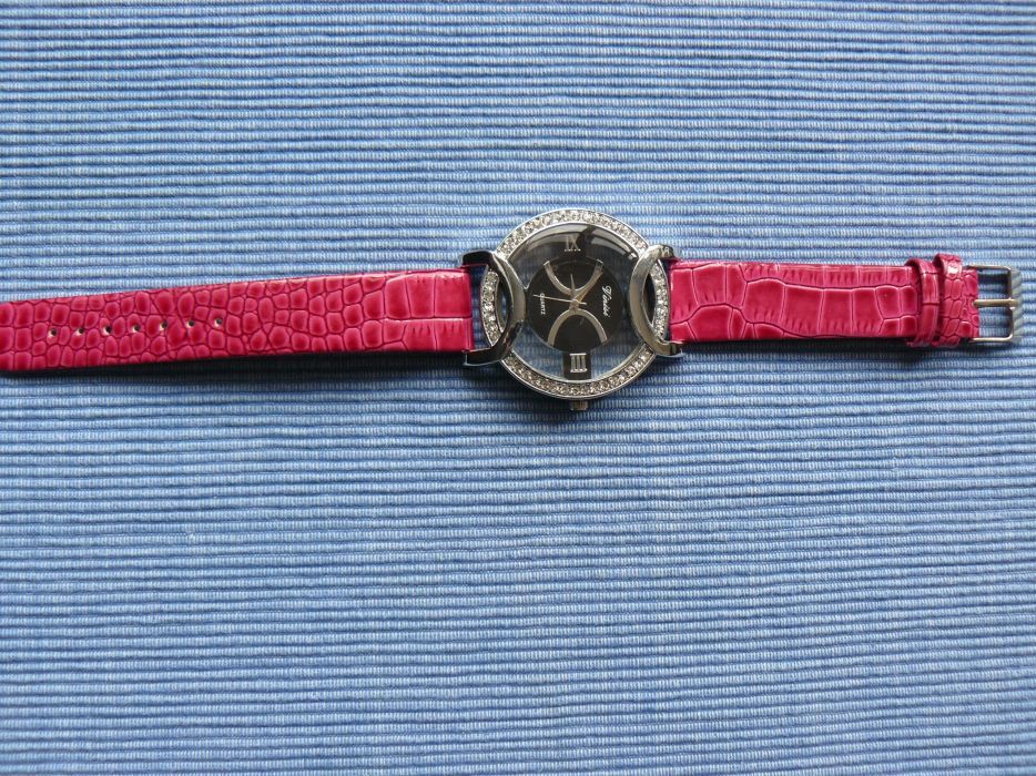 Ceas Dama VINISI CP04 Multiple Modele Mecanism Quartz,Curea Piele Eco,