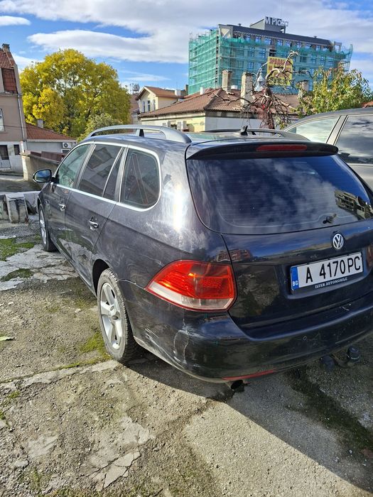 Volkswagen Golf 2011 година