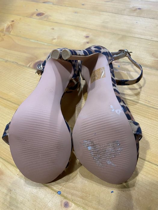 Нови велурени сандали с леопардов принт Shoe Aquarium