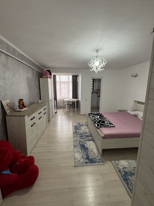 Garsoniera de inchiriat, strada Mihai Cristian Oancea, Targu Jiu