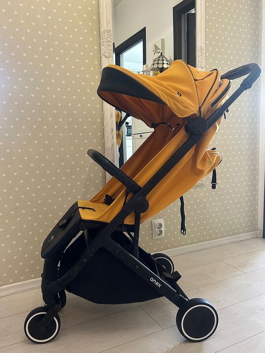 Vând Cărucior multifuncțional ultracompact Anex AirX