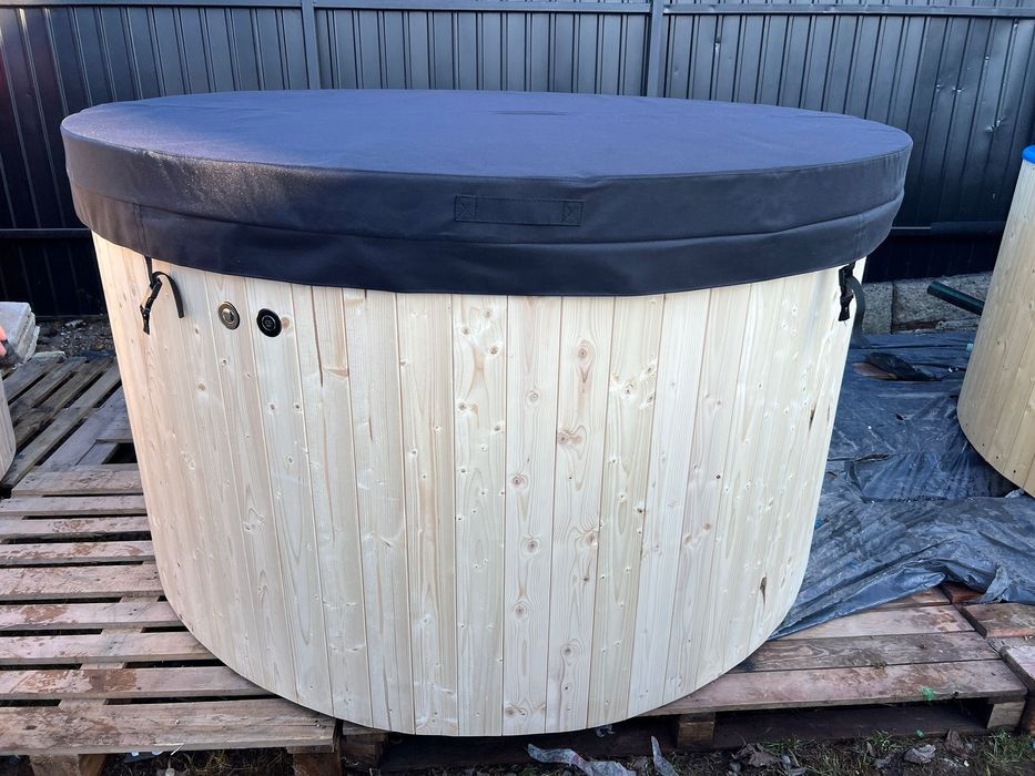 Ciubăr din fibră de sticlă cu aeromasaj – produs în România