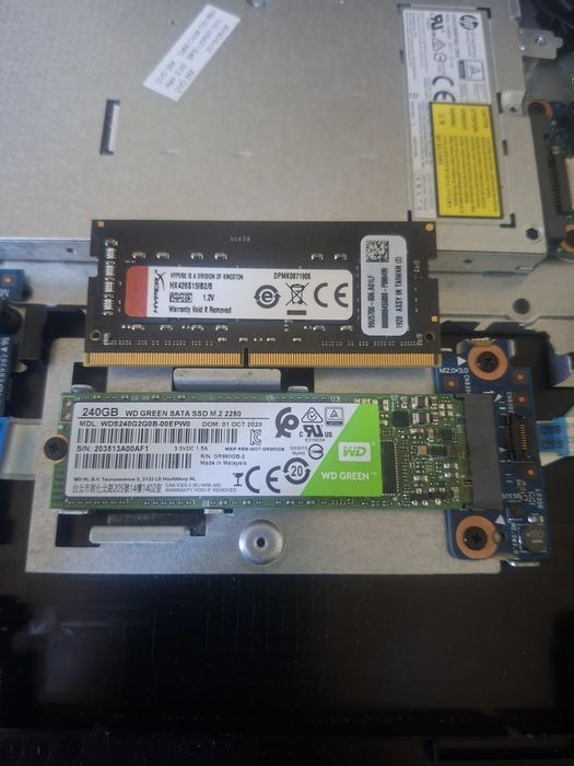 SSD 240gb , Ram ddr4 8gb Hyperx impact gaming laptop