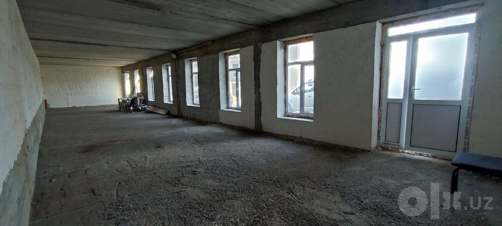 Shaxar Markazidan Noturar Bino Sotiladi