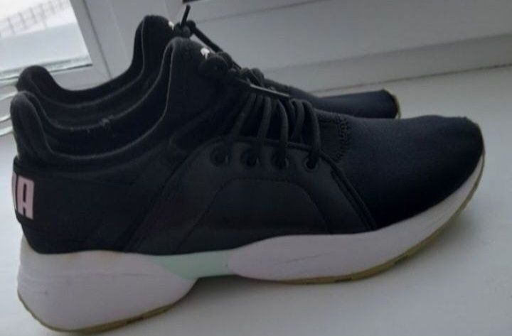 Кроссовки Adidas. Puma