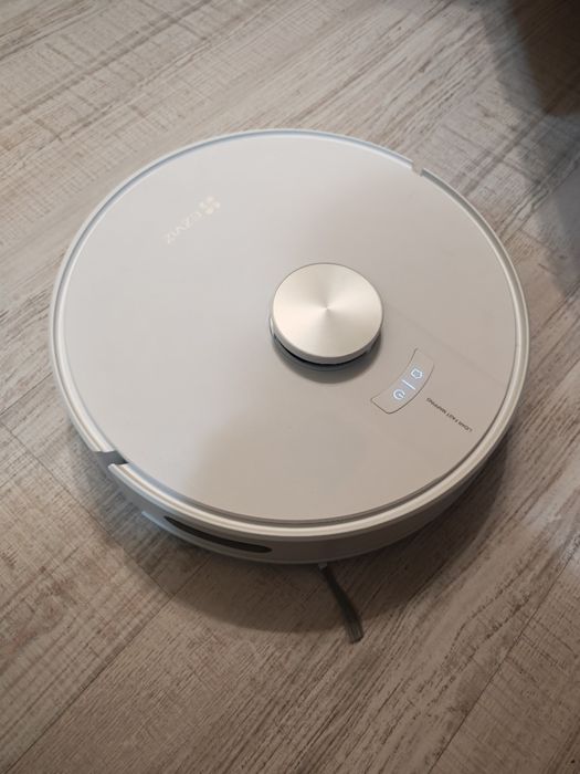 Aspirator Robot Ezviz RE4 Plus impecabil
