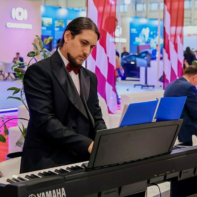 Пианист музыкант,премиум класс !! Элитная музыка