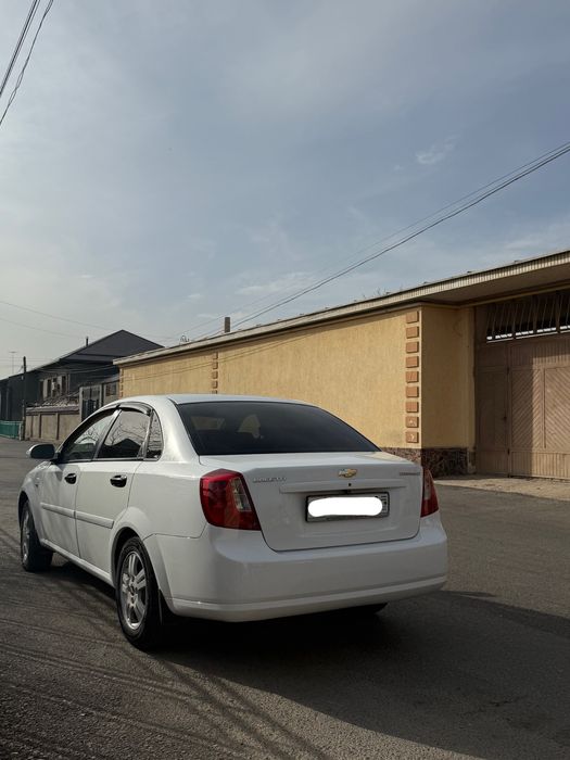 Продается Лассети 2009 года