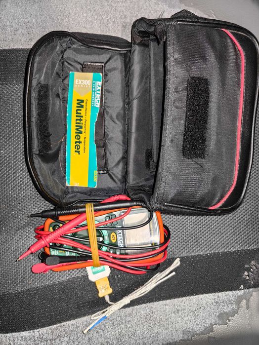 Продавам МУТЛИЦЕТ / МУЛТИМЕР EXTECH 330 series 300