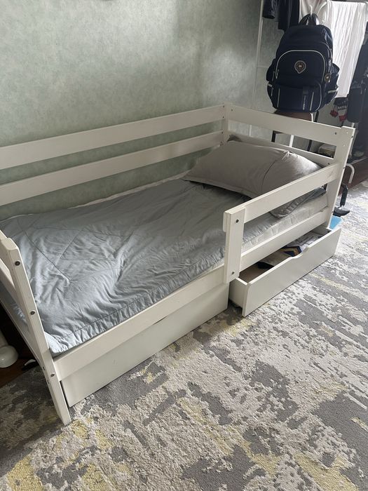Продам кровать два одинаковых