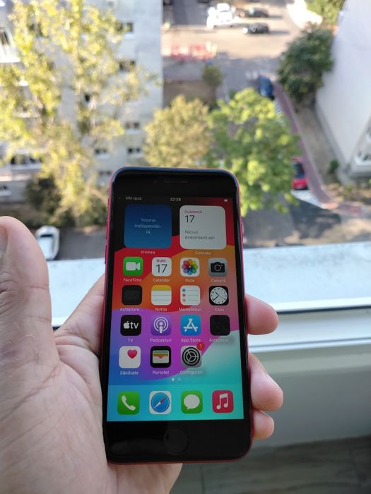 iPhone SE 64GB RED – stare foarte bună, fără zgârieturi