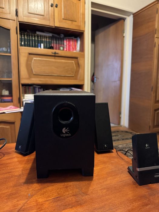 Sistem audio Logitech 2.1 X-240