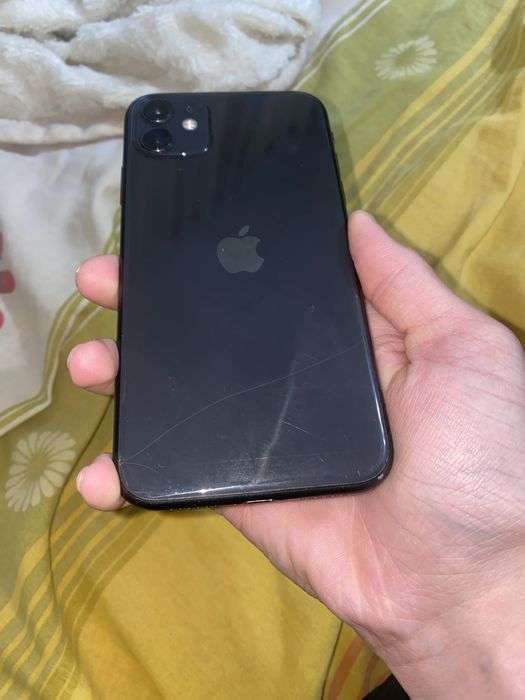 Продам Айофон 11