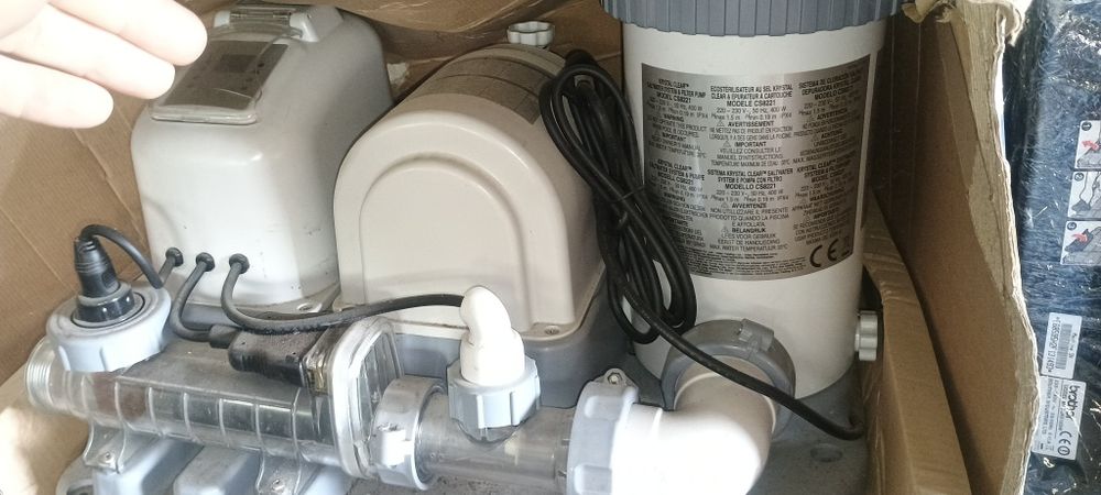 Statie curățat apa piscina