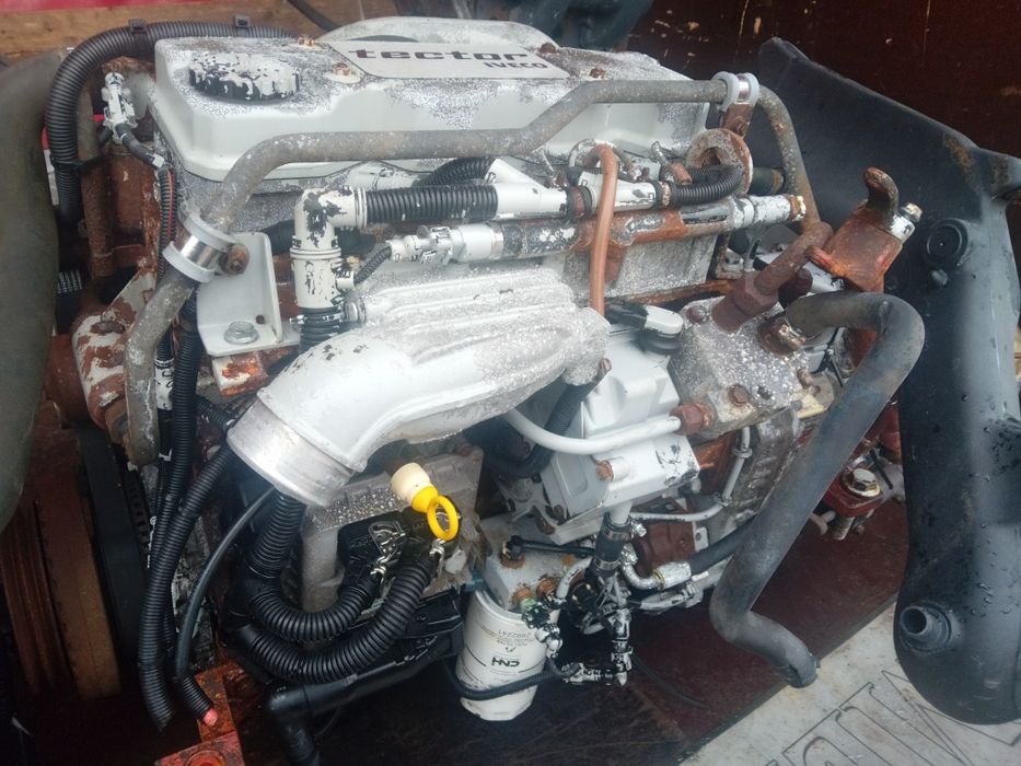 Piese utilaje  iveco eurocargo motor 4  cilindri  F4 AE0481Atector