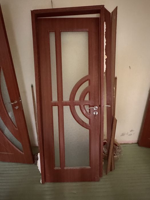 Usi interior cu toc - lemn wenge 200 lei bucata