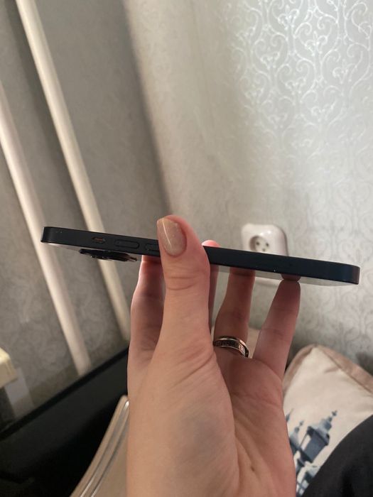 Продам Apple 13, 128GB