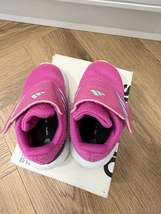 Кроссовки для девочек adidas