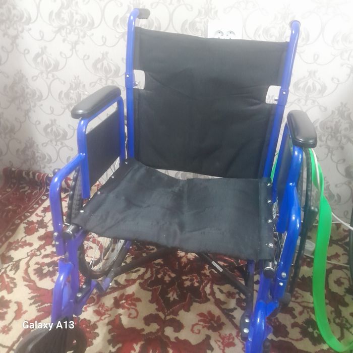Инвалидный коляска даром