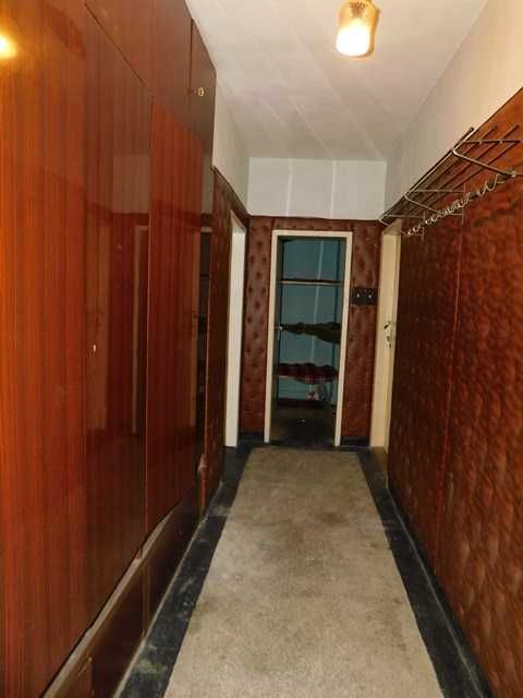 Дава се под наем Тристаен апартамент в Търговище, Център - 80 кв.м за 178.5 € - Снимка #9