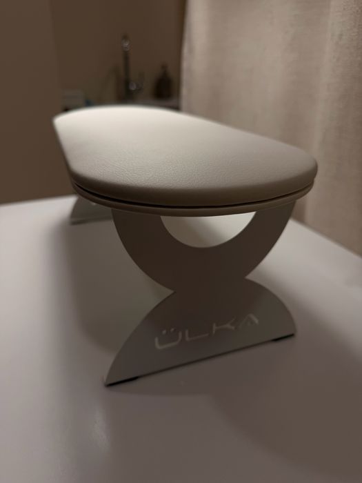 Поставка за ръце - маникюр