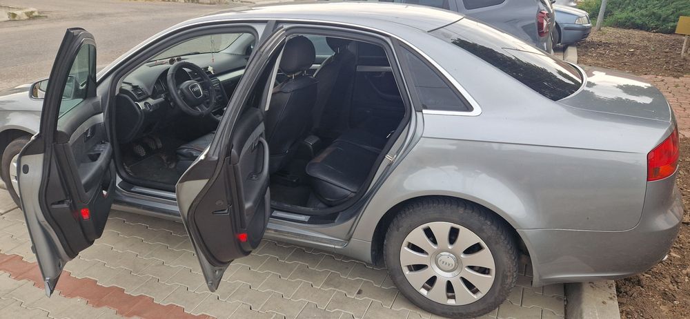 Vand Audi A4 foarte bine întreținută