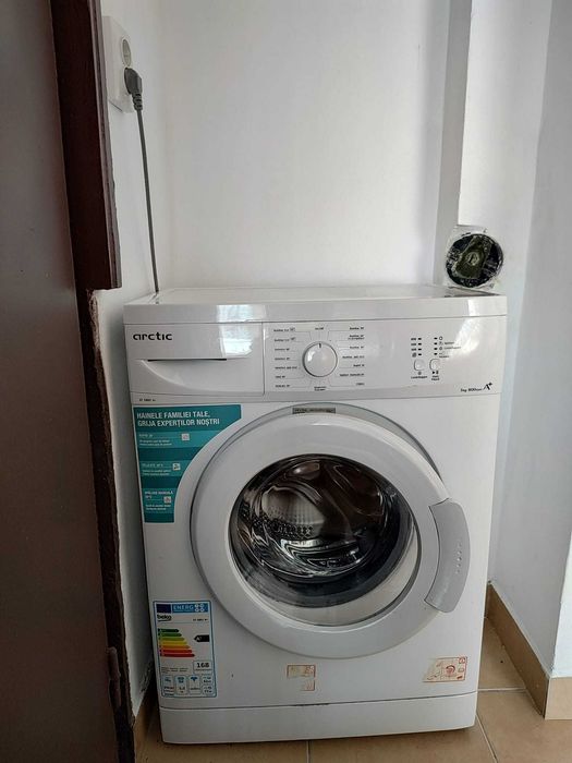 P.F inchiriez apartament 2 camere