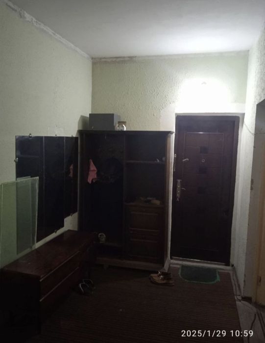 Продается 3/2/5 квартира ТТЗ Ахмад Югнаки