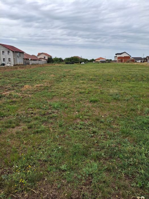 Vand teren 2000mp Str Arinului Santandrei