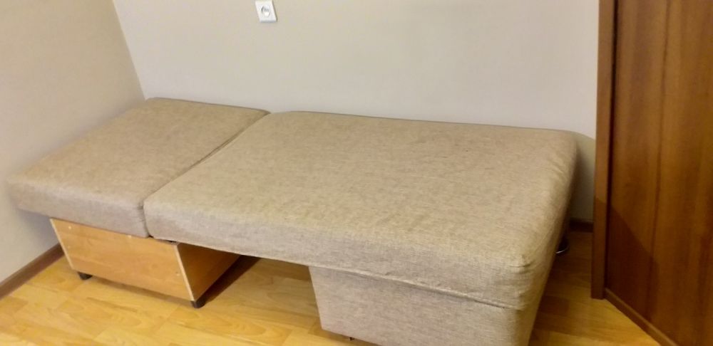 Разборный диван.