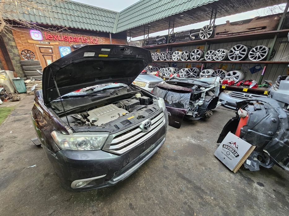 Ноускат мини морда на Toyota Highlander 2012год