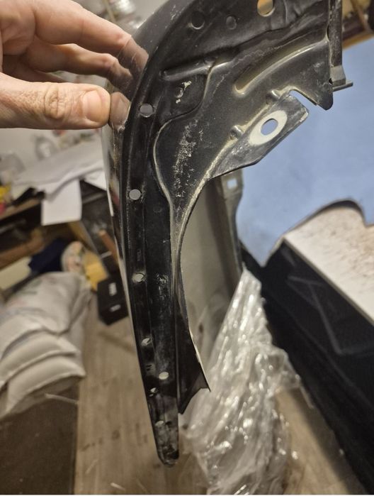 Продам крыло w 210 мерседес