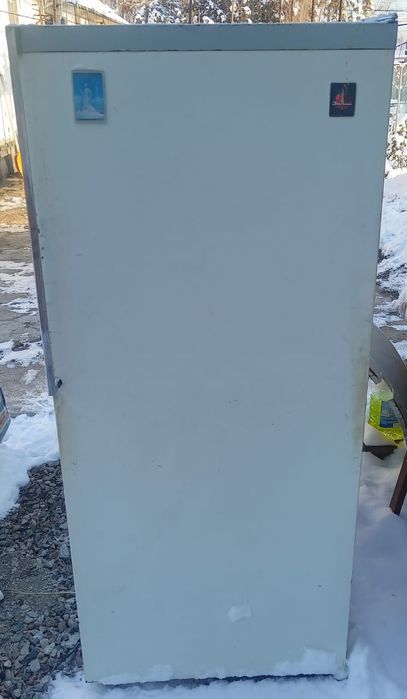 Продам холодильник