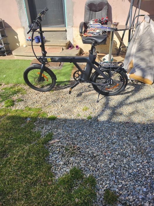Bicicleta electrică pliabila