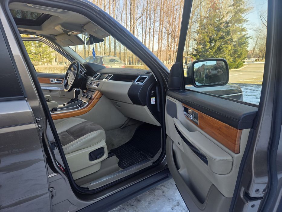 Vând Range Rover Sport HSE