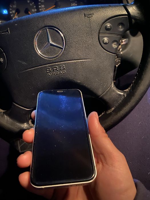 Продам Iphone 12 mini