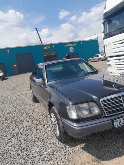 Машина мерс Е200 под ешка