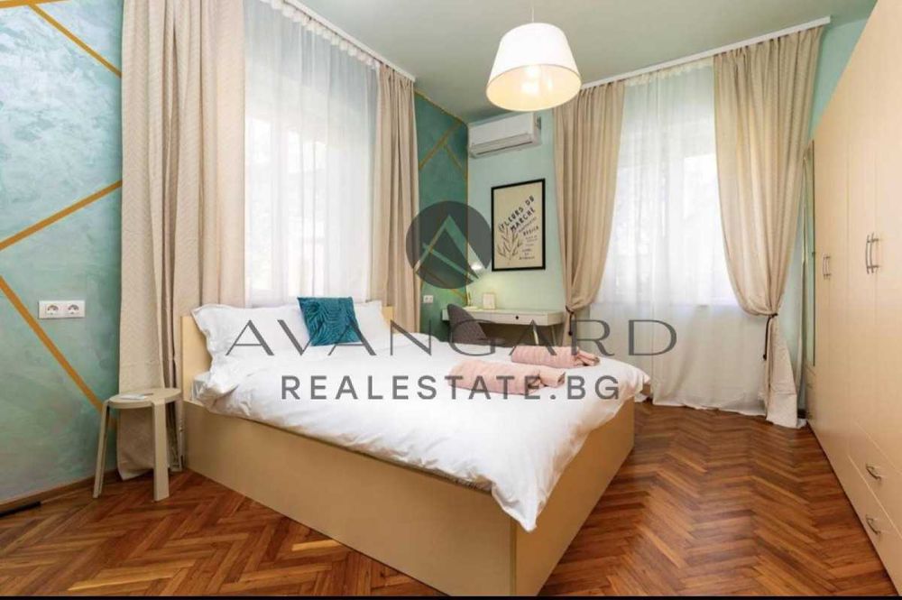 Продава се Тристаен апартамент в Пловдив, Център - 86 кв.м за 3084 €/кв.м - Снимка #5