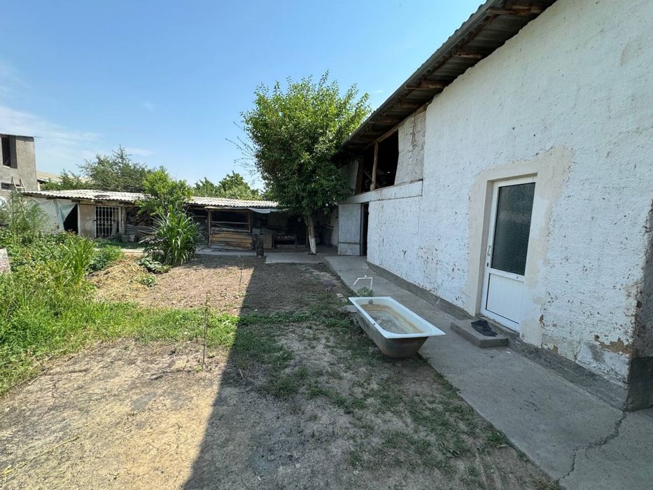 Эр участка сотилади