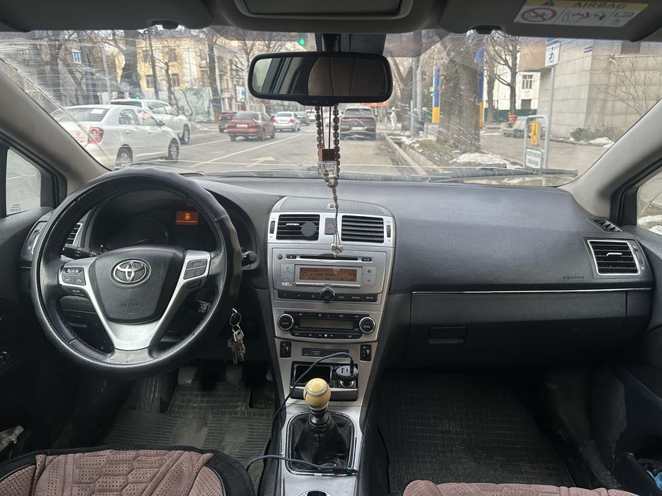 Продам машины с пробегам тойота авенсис