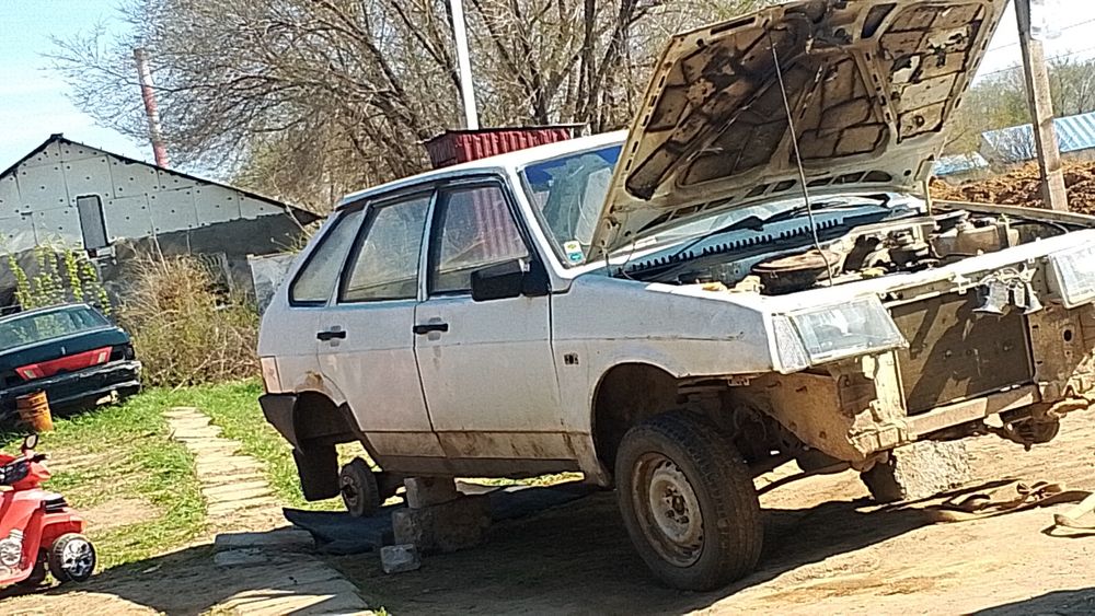 Продам ваз 2109 бинзин