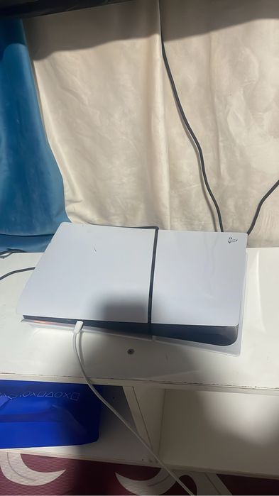 Ps5 slim с 2 джойстиками