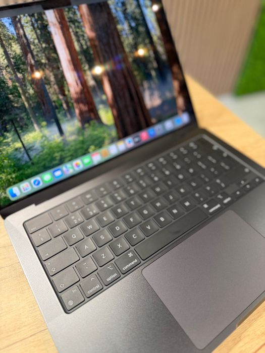 macbook pro 14 m4 - Laptopuri oferte online | OLX.ro