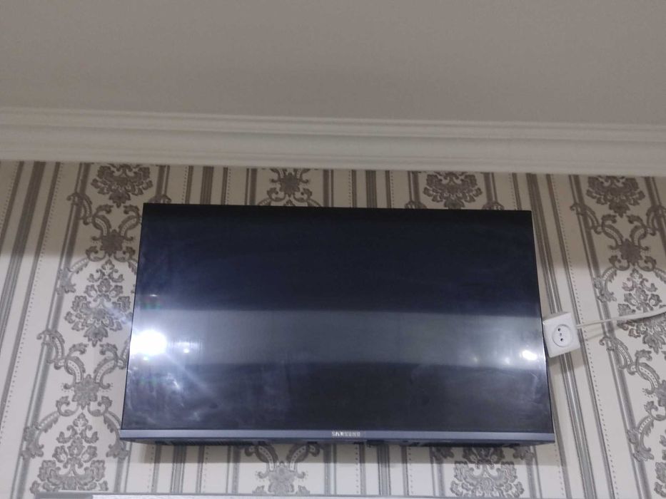 Смарт телевизор  сатылади