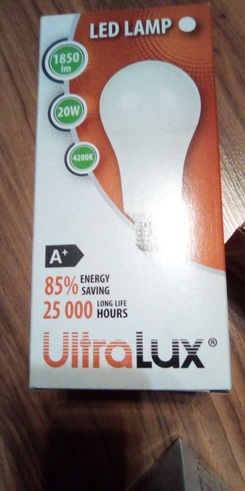 Големи нови енергоспестяващи LED  крушки клас A+, 20 W 4броя