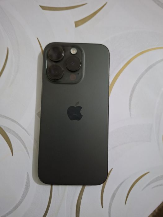 Продаётся айфон 15 про