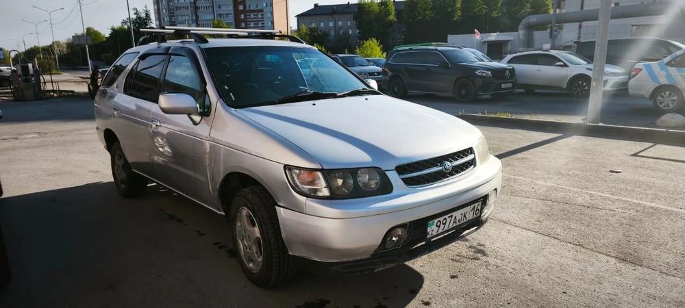 Продам Nissan R'nessa