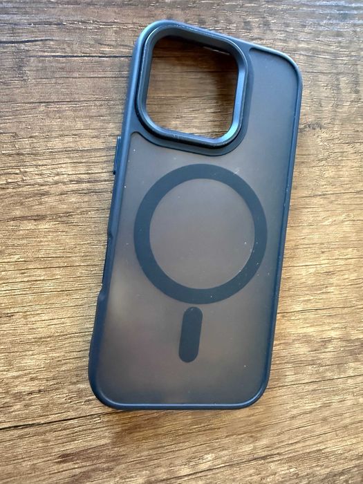 Чехол iPhone 16 pro magsafe