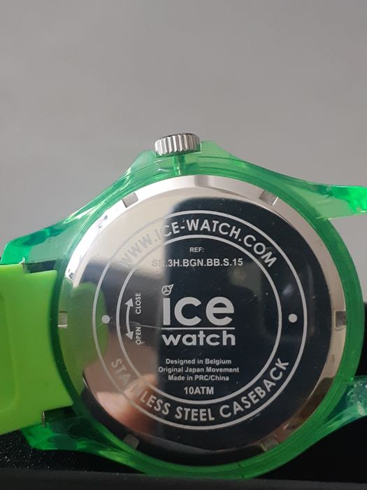 Продам часы  ICE watch  б/у.