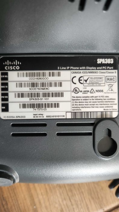 Telefon birou Cisco IP Phone SPA303